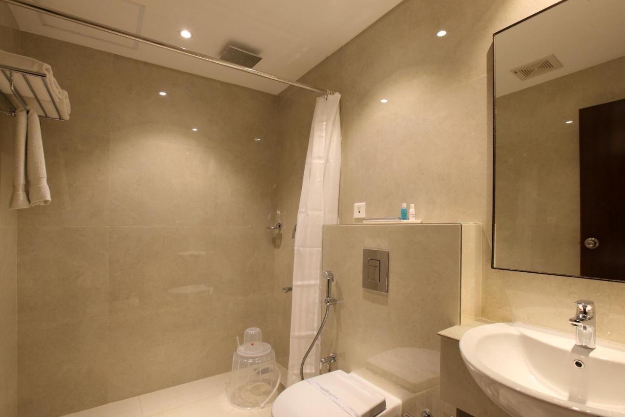 Hotel Park Residency Kuttiyadi Kuttyadi Bagian luar foto