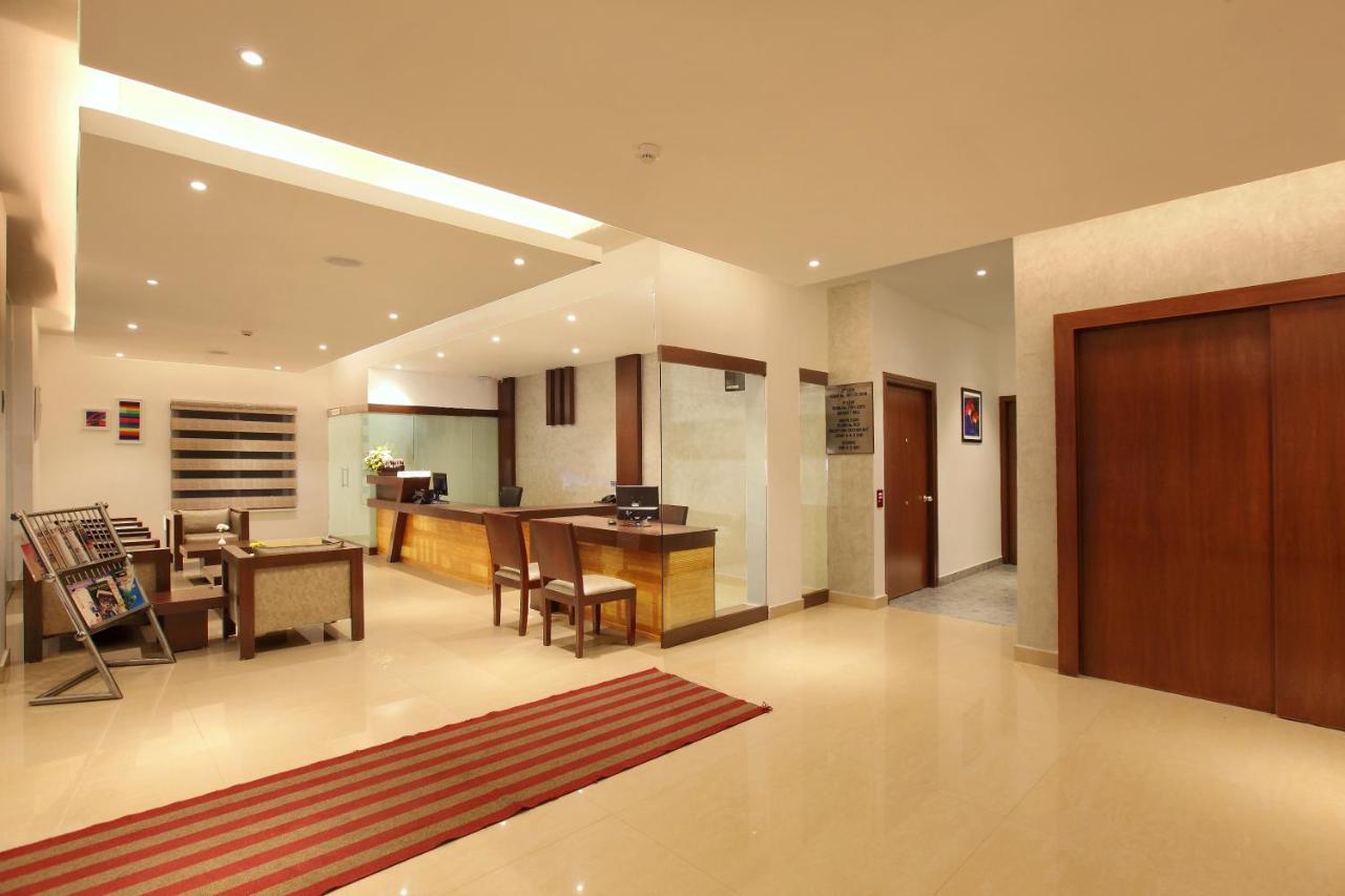 Hotel Park Residency Kuttiyadi Kuttyadi Bagian luar foto