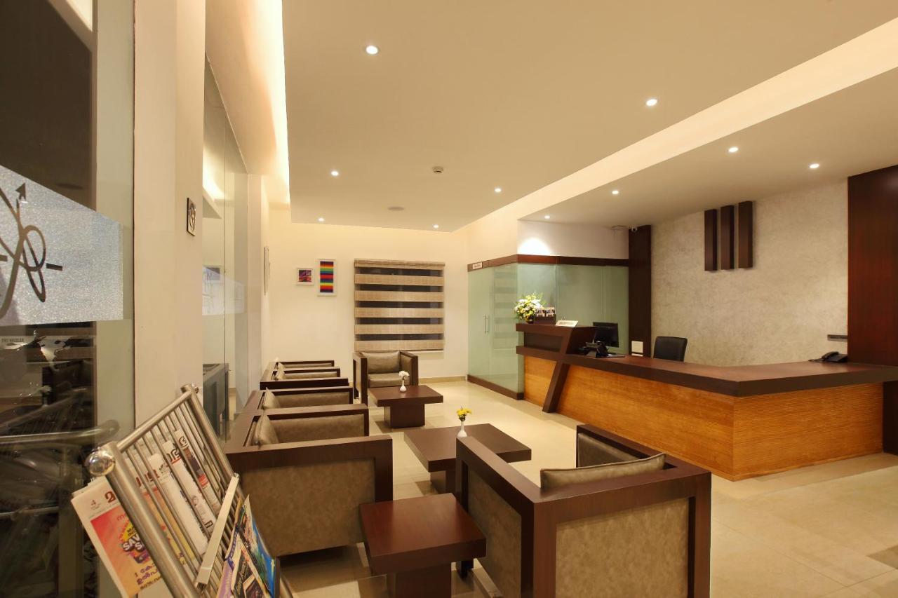 Hotel Park Residency Kuttiyadi Kuttyadi Bagian luar foto